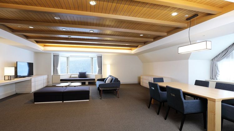 Kiroro Suite living