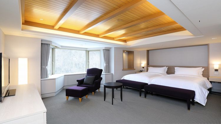Mountain Suite bedroom